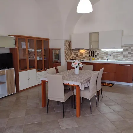 La Casa Di Pietra Location Rosy Monopoli